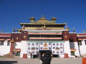 チベット　サムイエ寺　　本殿