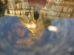 バガン　シュエジーゴン・パゴダの仏塔