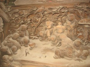英霊殿　社殿側面彫刻