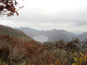掃部ケ岳登山　西峰からの眺め